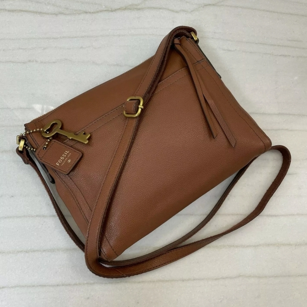 Fossil Brown Leather Crossbody Bag with Gold Hardware